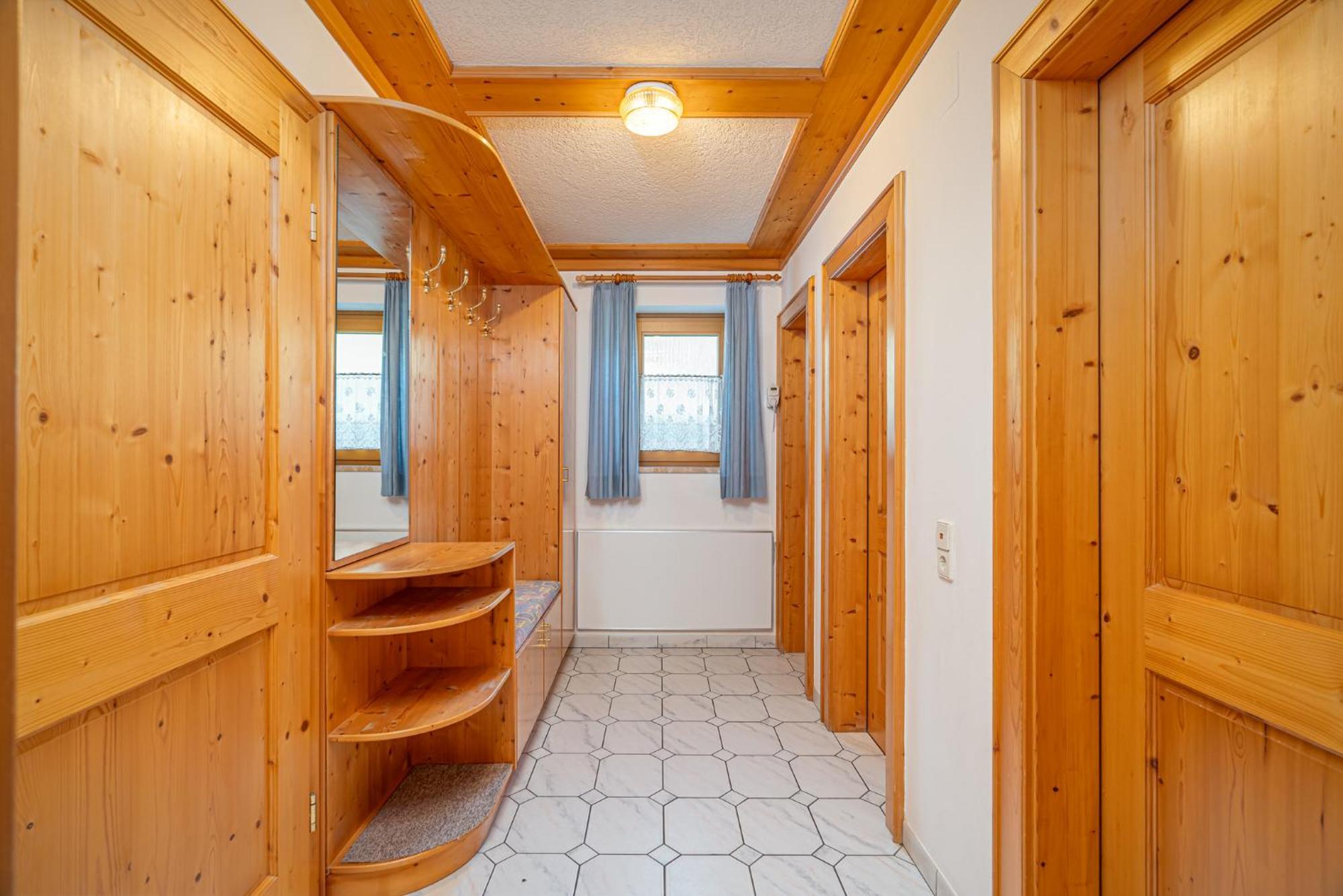 Spitzegel Apartment *