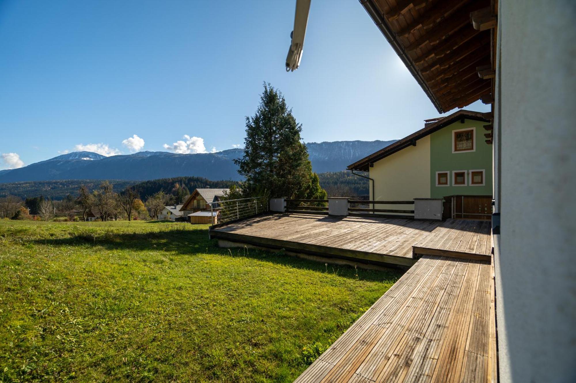 Spitzegel Apartment